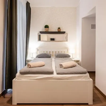 The White - 2br Apt, Close To Everything Apartament *