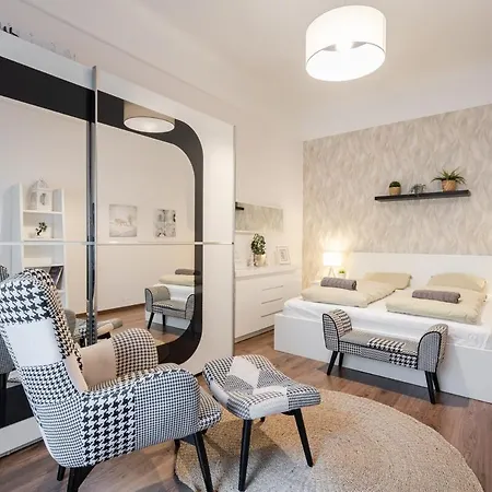 The White - 2br Apt, Close To Everything Apartament