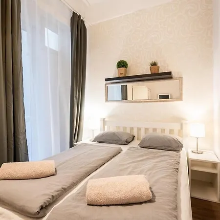 Apartament The White - 2br Apt, Close To Everything
